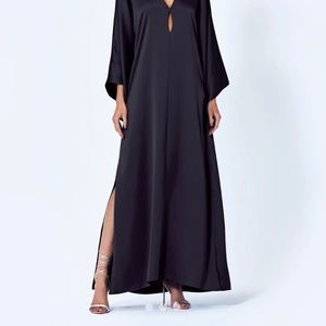 Alexis Franze Black Maxi dress silky Feel Size medium 4/6 NWT $598 Retail